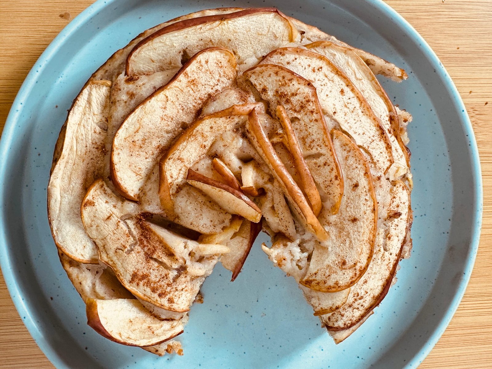 Christmas Special: Apple Walnut Cinnamon Cake & Fruit & Nut Spiced Cake Masterclass - Image 3